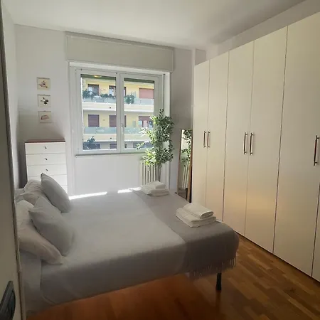 15 Min From Duomo, Located Citylife Spacious Flat Apartmán